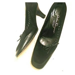 Salvatore Ferragamo suede heels size 7 2A
